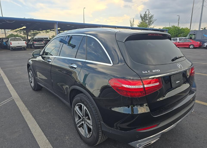 2018 Mercedes-Benz GLC 300