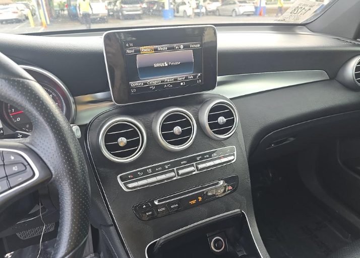 2018 Mercedes-Benz GLC 300