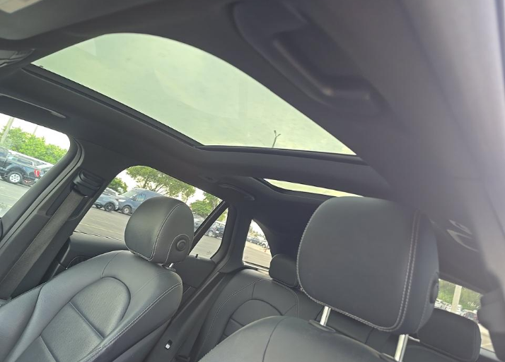 2018 Mercedes-Benz GLC 300