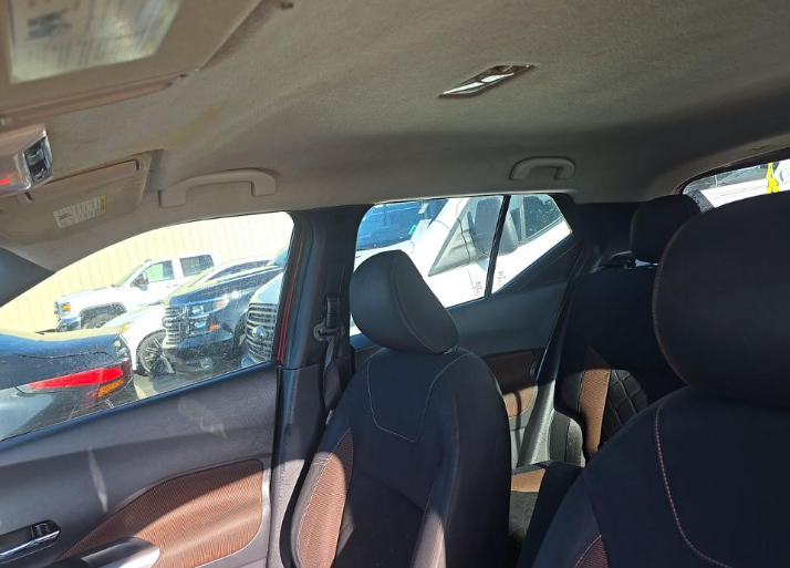 2018 Nissan Kicks SR