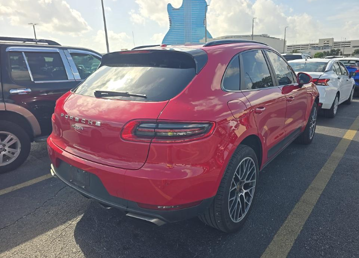 2018 Porsche Macan
